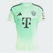 25-26FC Bayern Mens Goalkeeper Soccer Jersey